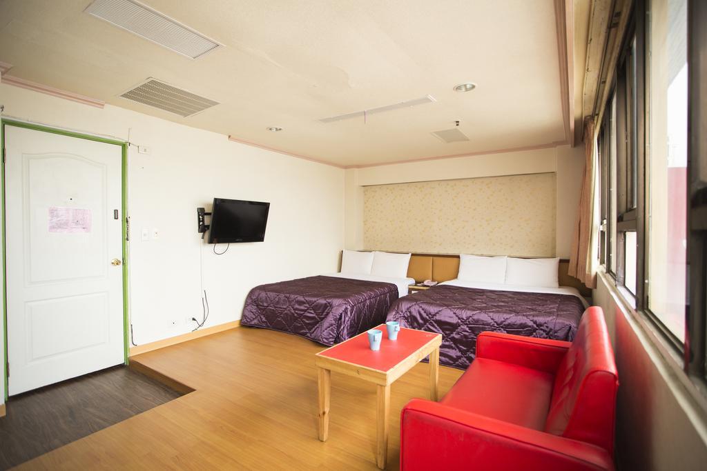 รุย กู โฮเทล Hotel เกาสง ภายนอก รูปภาพ
