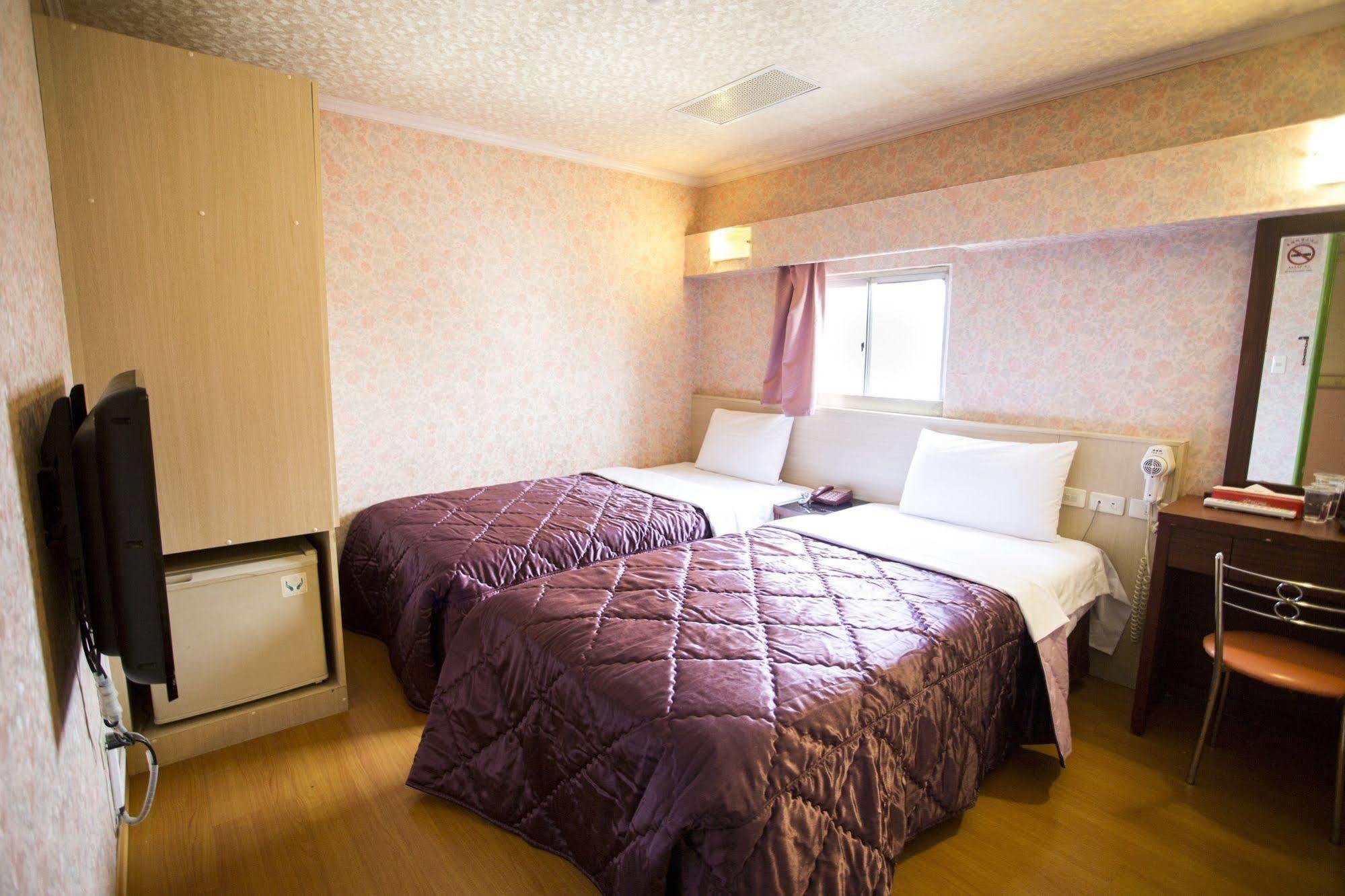 รุย กู โฮเทล Hotel เกาสง ภายนอก รูปภาพ