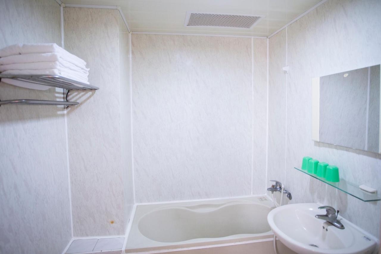 รุย กู โฮเทล Hotel เกาสง ภายนอก รูปภาพ